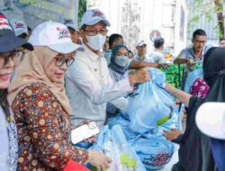 Hari Ketiga Puasa, Pemprov DKI Gelar Sembako Murah di Kelurahan Kapuk Muara