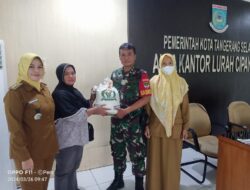 Ratusan Warga Cipayung Ciputat Dapat Bantuan Beras Dari Pemerintah