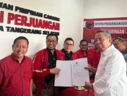 Bang Ben Jadi Orang Pertama Ambil Formulir Penjaringan Cakeda Di PDI Perjuangan Tangsel