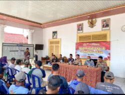 Polresta Cirebon Gelar Jumat Curhat Bersama Warga Desa Kedungdalem Gegesik