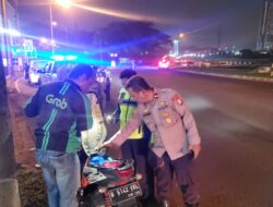 Anggota Polsek Kelapa Dua Laksanakan Patroli Operasi Kejahatan Jalanan (OKJ)