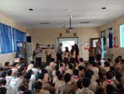 Police Goes To School: Polsek Pondok Aren Edukasi Sejak Dini Kepada Pelajar