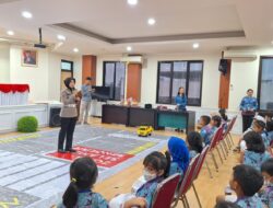 Pengenalan Profesi Kepolisian kepada TK Nusa Indah oleh Sat Lantas Polres Tangerang Selatan