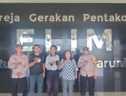Polsek Ciputat Timur Melaksanakan Pengamanan di Gereja Paroki Nikodemus dalam Rangka Kenaikan Isa Almasih
