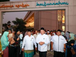 Lepas 393 Calon Jemaah Haji Asal Tangsel, Benyamin Davnie Doakan Jadi Haji yang Mabrur