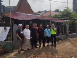 Bhabinkamtibmas Desa Legok Pantau Pemotongan Hewan Qurban di Mushola Cluster Kaliandra