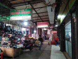 Puluhan pedagang Ruko Plaza Ciputat Keberatan Adanya Puluhan Pedagang K 5 Depan Ruko