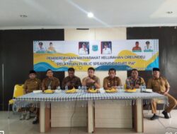 Bhabinkamtibmas Sambang Hadiri Pemberdayaan Masyarakat Cirendeu Dengan Pelatihan Public Speaking Bagi RT RW