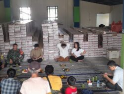 Bhabinkamtibmas Desa Sampora Hadiri Undangan Warga, Pererat Kebersamaan dan Jaga Keamanan