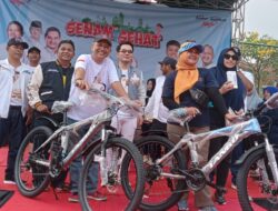 Pasangan Faldo Maldini dan M. Fadhlin Akbar serta Andra Soni Hadiri Acara Senam Sehat