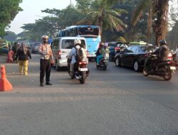 Kegiatan Pengaturan Lalu Lintas Pagi di Jl. Raya Rawa Buntu Serpong