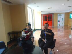 Patroli Dialogis Polsek Kelapa Dua, Warga Dihimbau Waspada Terhadap Tawuran dan Kejahatan Jalanan