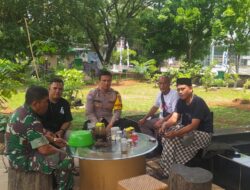 Wujudkan Pilkada Damai, Bhabinkamtibmas Polsek Curug dan Babinsa Ajak Warga Jaga Kamtibmas