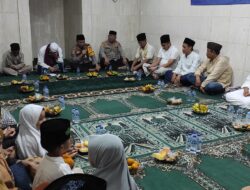 Sukseskan Pilkada 2024 Polsek Legok Gelar Pengajian Rutin dan Santunan Anak Yatim