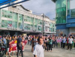 Tak Terima Lingkungan Dijadikan Tempat Mesum Ratusan Warga Mega Mall Ciputat Gelar Aksi Unjuk Rasa
