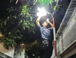Program Kampung Terang Kecamatan Larangan Lakukan Pemeliharaan di 360 PJU Sepanjang 2024