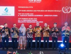 Wali Kota Tangsel, Benyamin Raih Penghargaan Top Pembina BUMD 2025