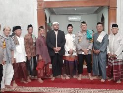 KAPOLSEK CIPUTAT TIMUR GELAR GIAT COOLING SYSTEM DI MASJID NURUL IMAN UNTUK PERKUAT SINERGI DAN STABILITAS KAMTIBMAS
