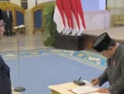 Prabowo Lantik Menteri dan Wakil Menteri Baru dalam Reshuffle Kabinet Merah Putih