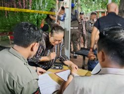 Tak Berijin, Satpol PP Tangsel Segel Cafe Pinus dan Cafe Serdadu di Taman Kota 2