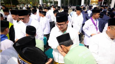 Ribuan Santri Ramaikan Pemkot Tangsel, Pilar: Mereka Aset dan Pondasi untuk Membangun Bangsa