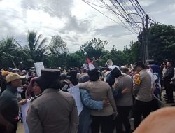Ratusan Warga Setu-Muncul Gelar Aksi Demo, Tuntut DPRD dan Walikota Tangsel Segera Kembalikan Jalan Propinsi