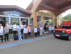 Wali Kota Tangerang Lepas Tim Gabungan Pemkot dan Masyarakat ke Sumatera