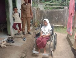 ‎Semangat Pantang Menyerah Ririn, Siswi Disabilitas di Serang yang Tekun Mengejar Cita-cita