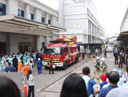 BPBD Kota Tangerang Gelar Simulasi Penanganan Kebakaran dan Gempa di Primaya Hospital Tangerang